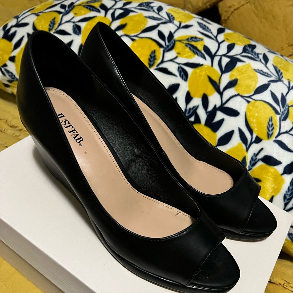 Black Wedge Heels, Size 11
